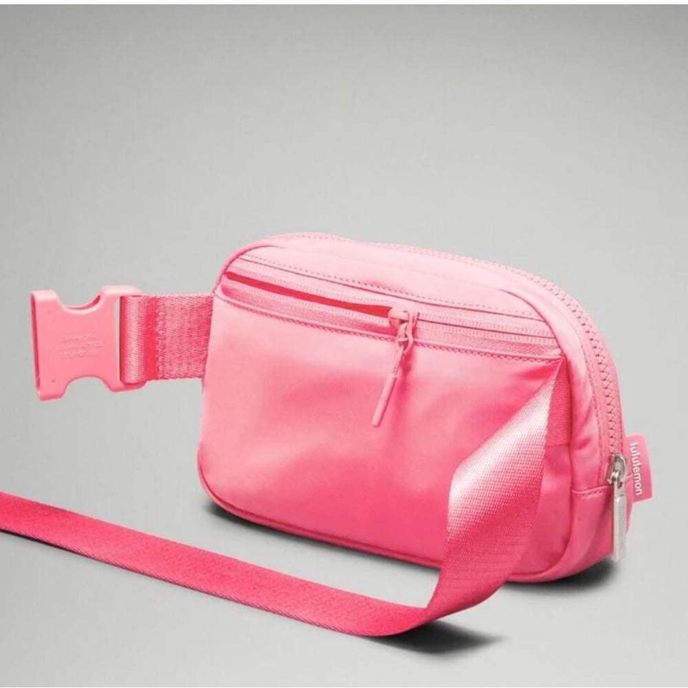 NWT Lululemon Bubblegum Pink Everywhere Belt Bag 1L - Picture 6 of 9